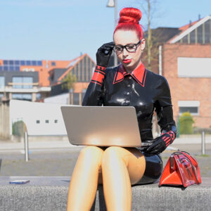Video 00166: Business in latex